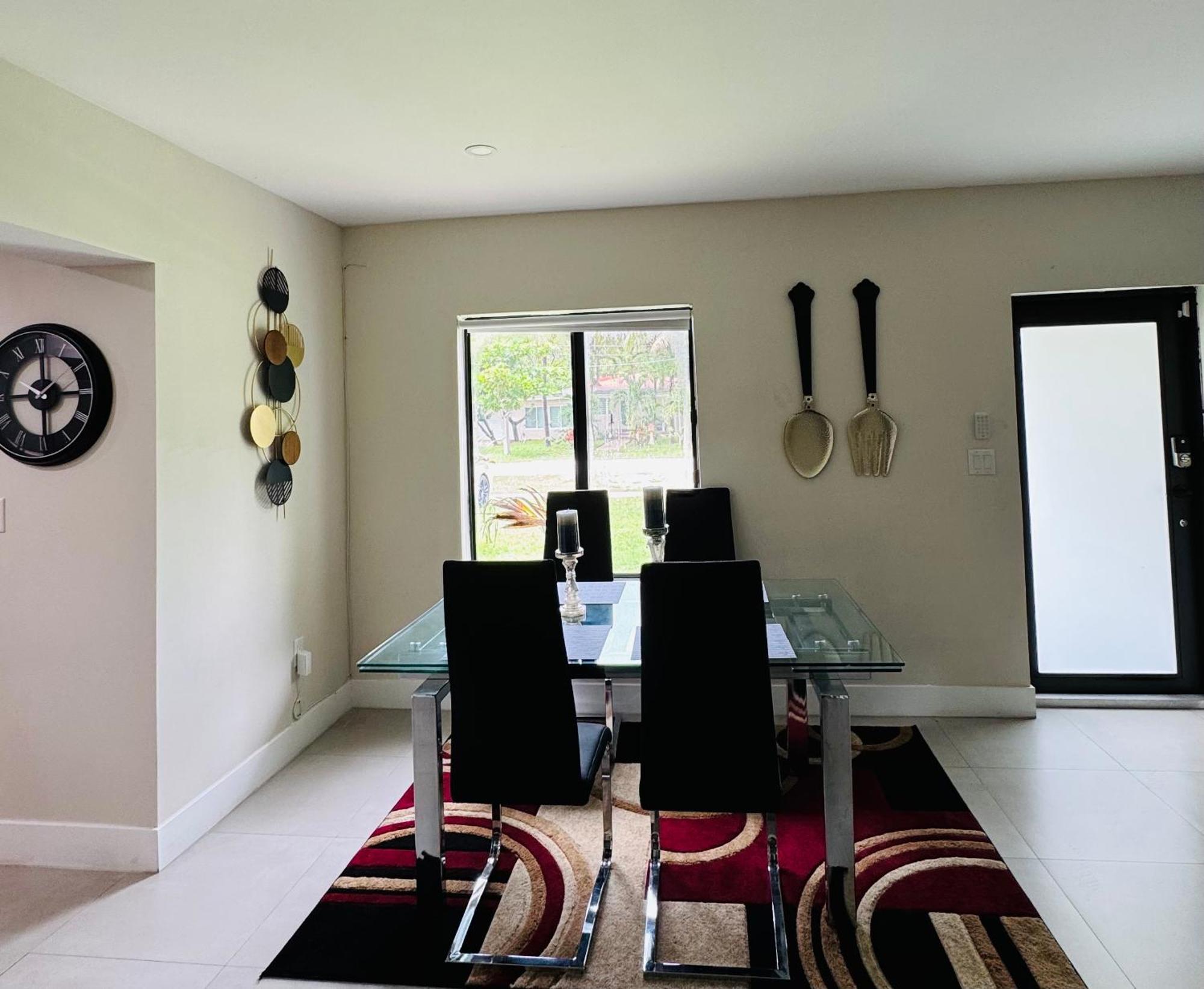 Charming 3-Bedroom House With Wifi, Ac In Pleasant North Miami Dış mekan fotoğraf